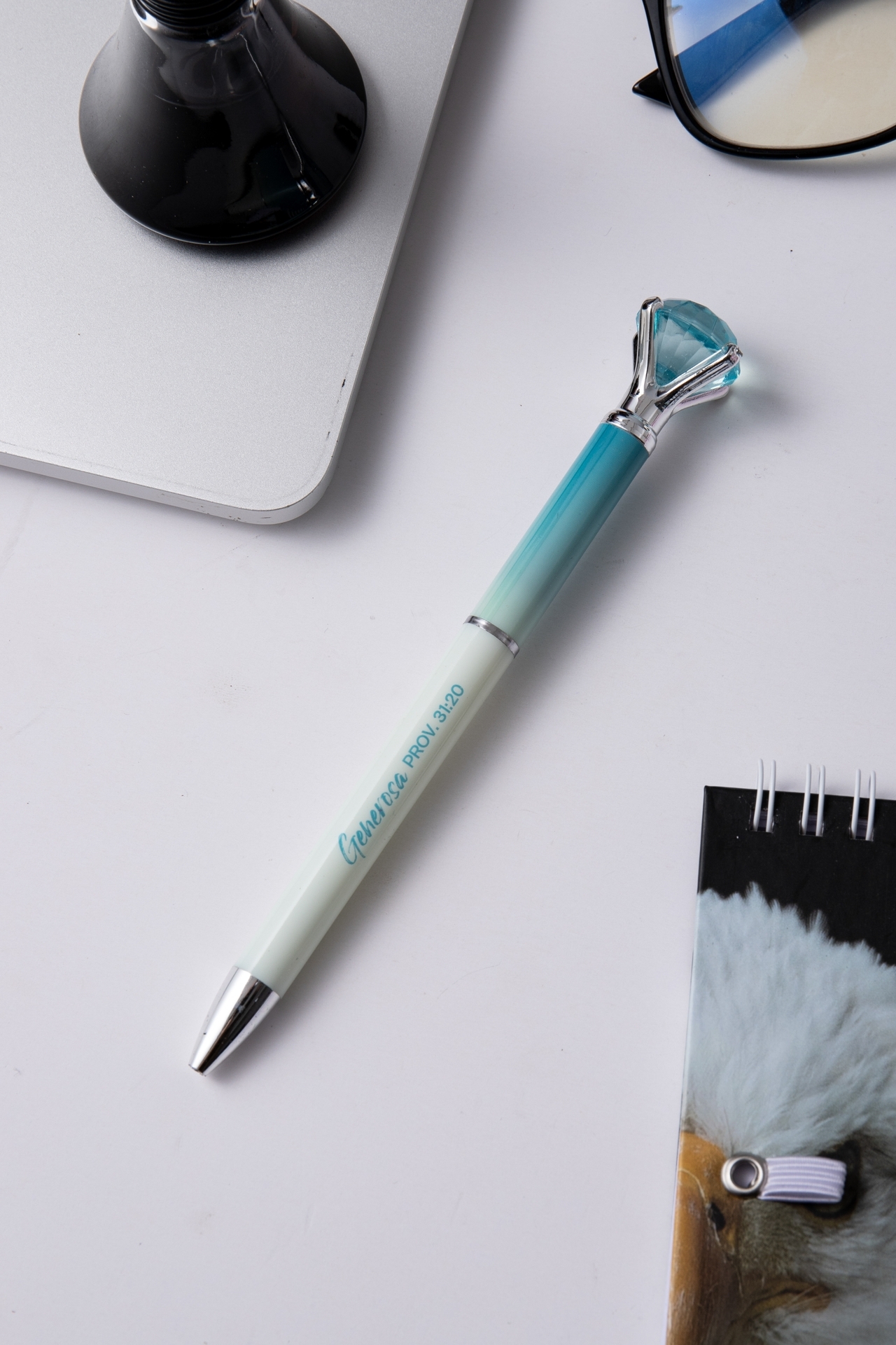 Bolígrafo diamante - Generosa (Prov. 31:20)