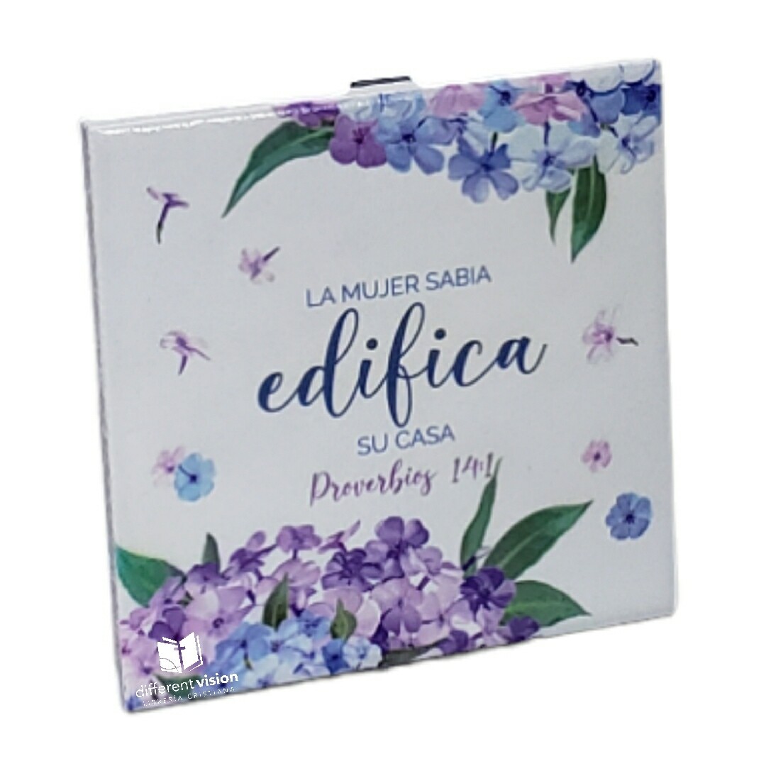 Placa en Cerámica - La mujer edifica su casa