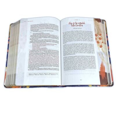 Biblia  Centrada en Cristo,devocional para mujeres RVR1960,edición Matizada símil piel