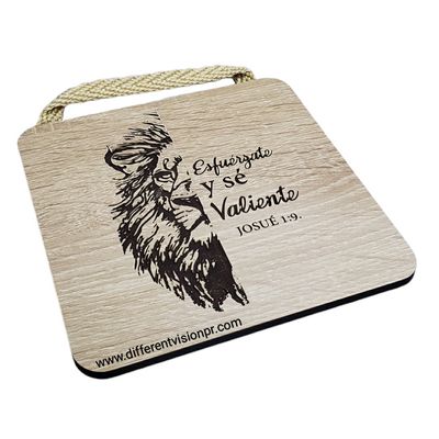 Cuadro madera León (Josué 1:9)