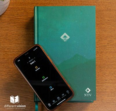 Biblia de estudio del diario vivir para jóvenes NTV  Tapa dura, Verde , (Free Shipping)