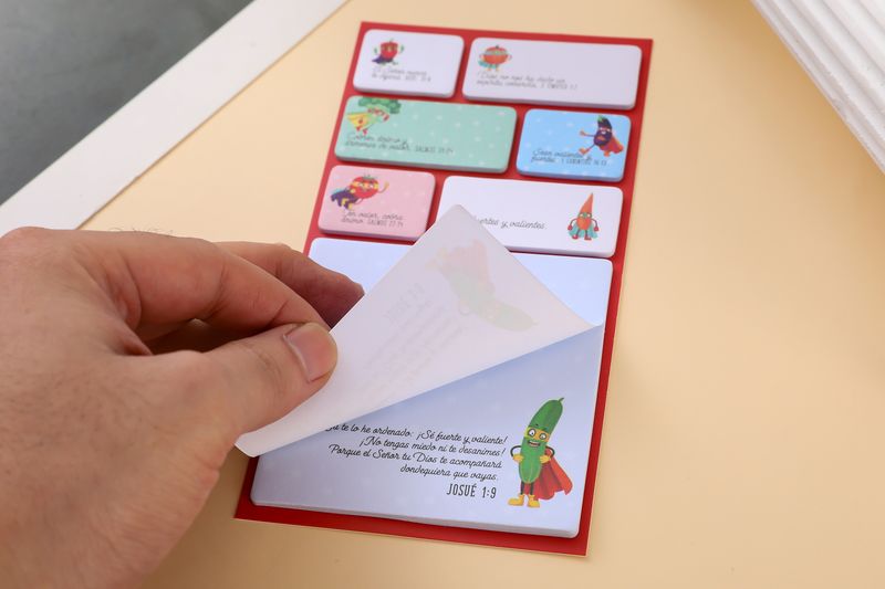 Pack sticky notes. (Valientes)