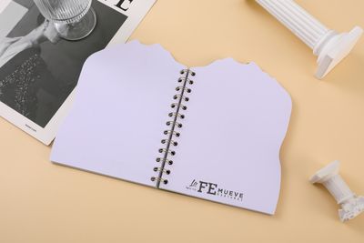 Libreta Troquelada con portada en PP.  (La Fe Mueve montañas)
