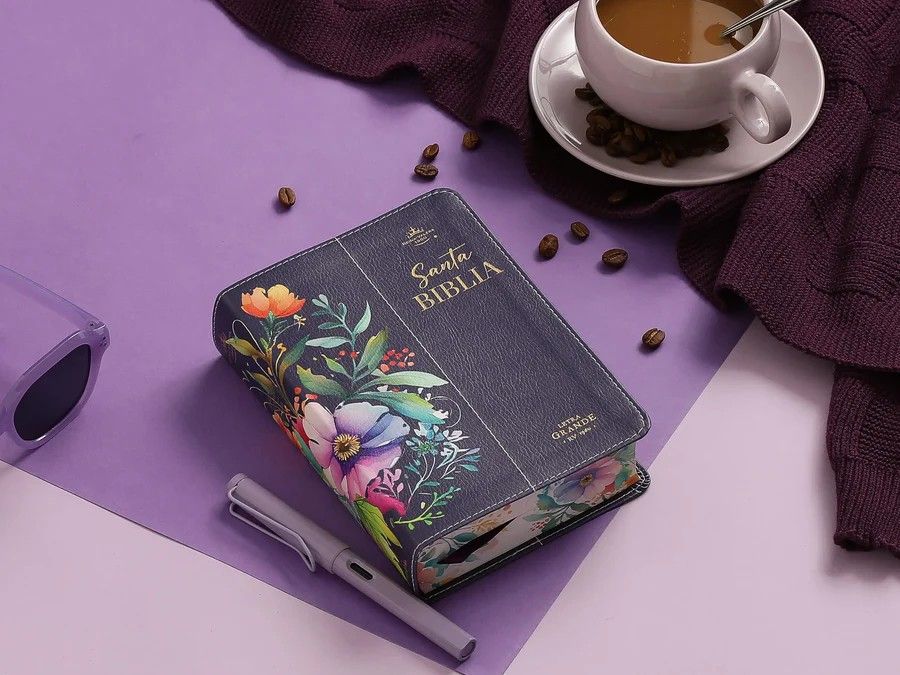 Biblia RV60, Letra Grande, Tamaño portatil, violeta (Free Shipping)