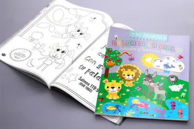 Colorea la Biblia - Animales y Versículos Bíblicos con Pegatinas