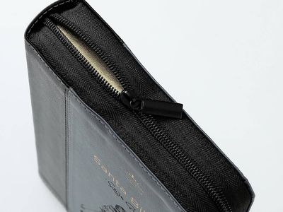 Biblia RVR60 tamaño manual letra Gigante Café/café con cierre: Esforzaos (Free Shipping)