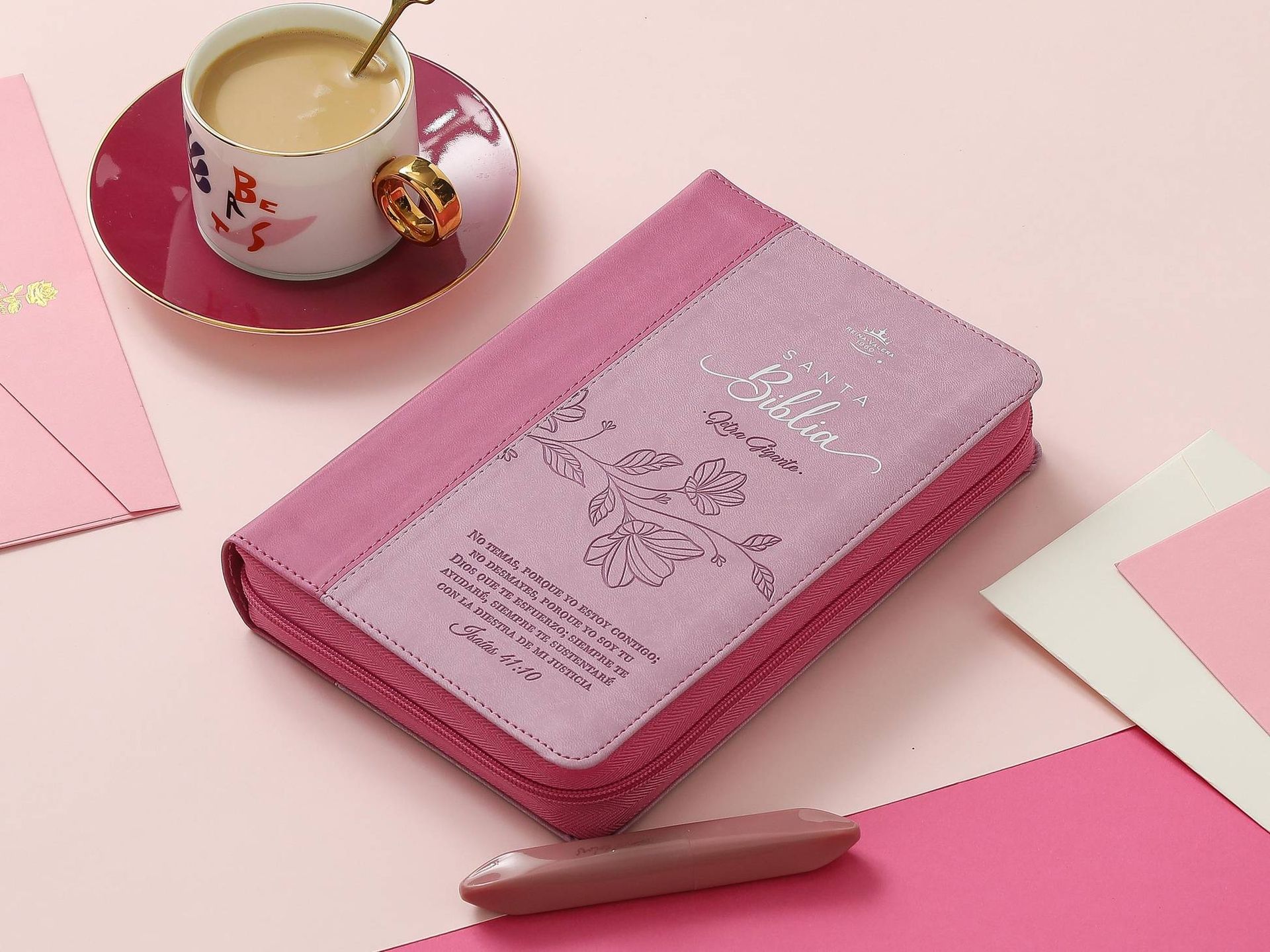 Biblia RVR60 tamaño manual letra Gigante Café/café con cierre: No Temas (Free Shipping)