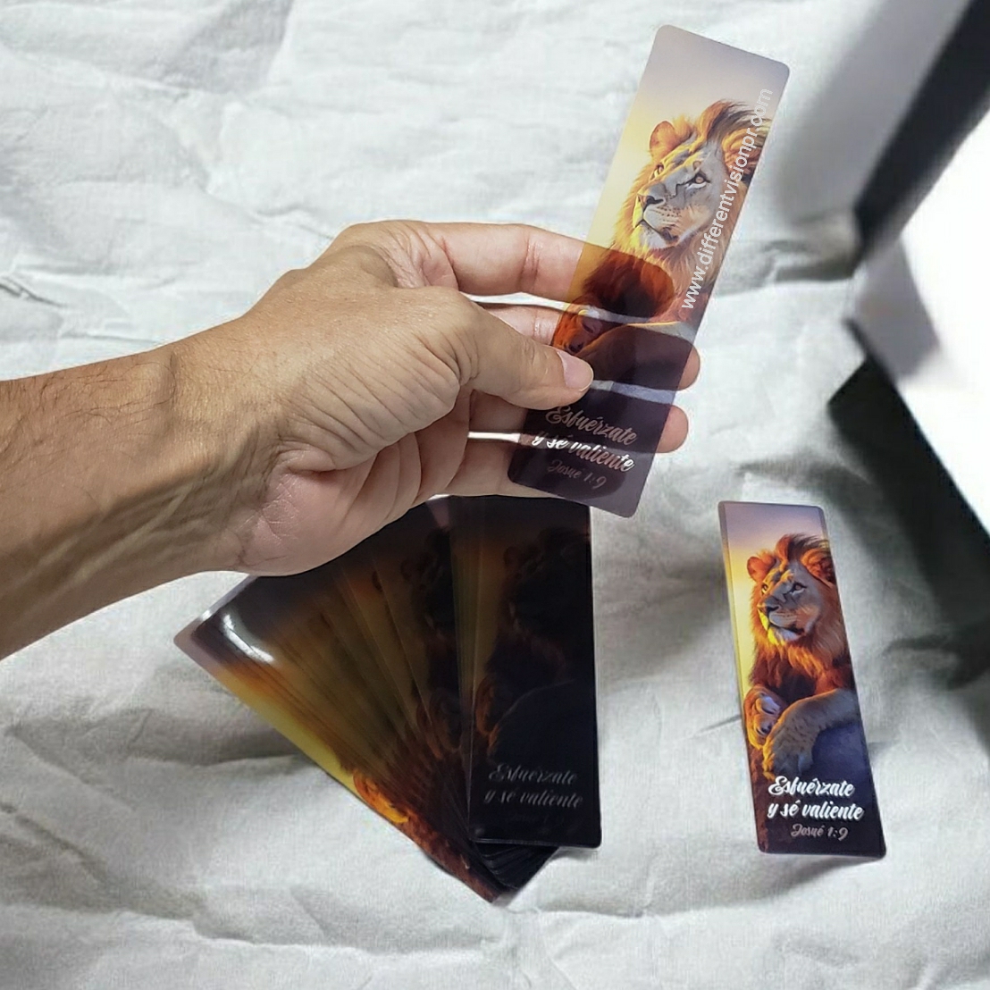 Pack de 30 Separadores en PVC Transparentes: Esfuérzate y sé valiente - Josué 1:9