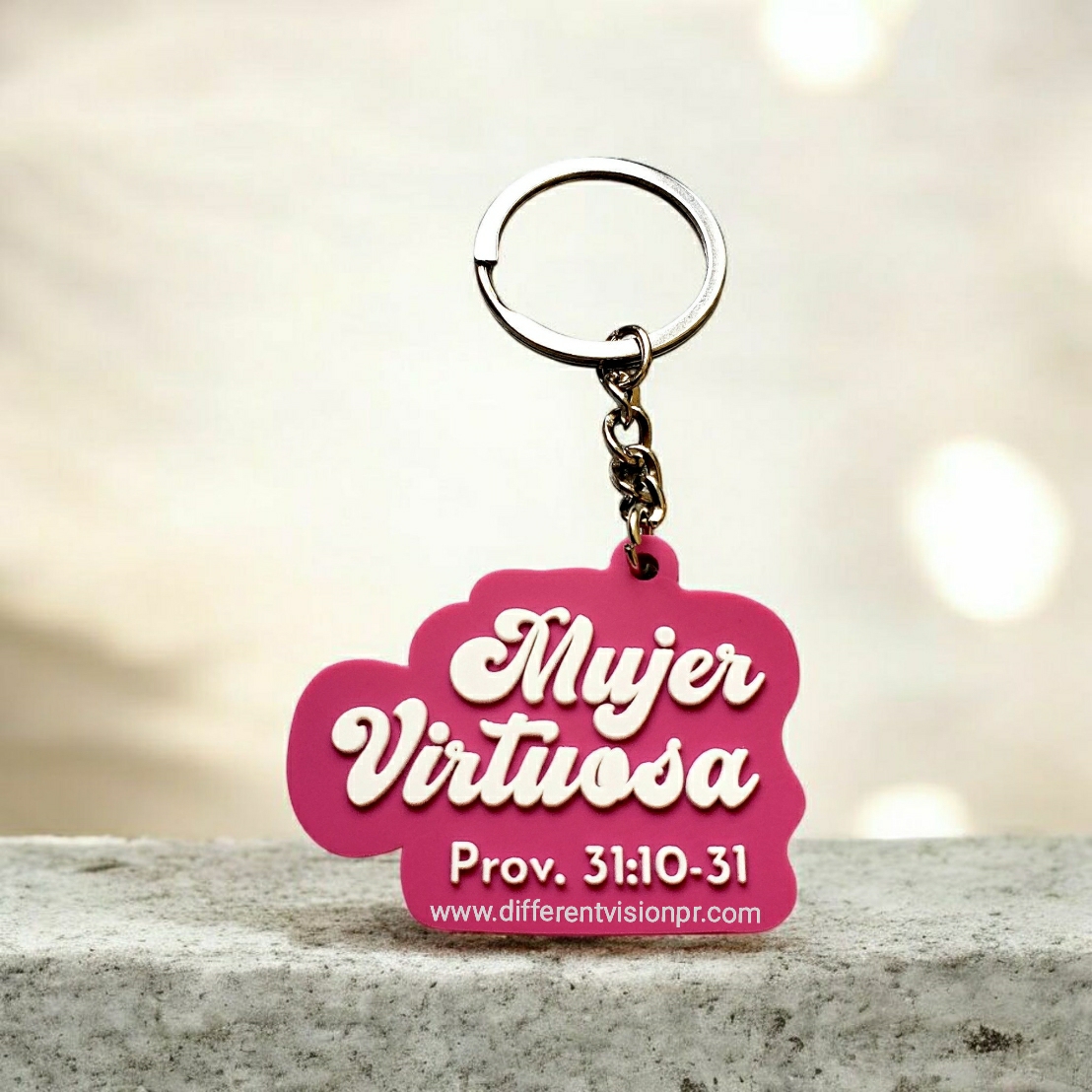 Llavero de caucho rosa - Mujer Virtuosa
