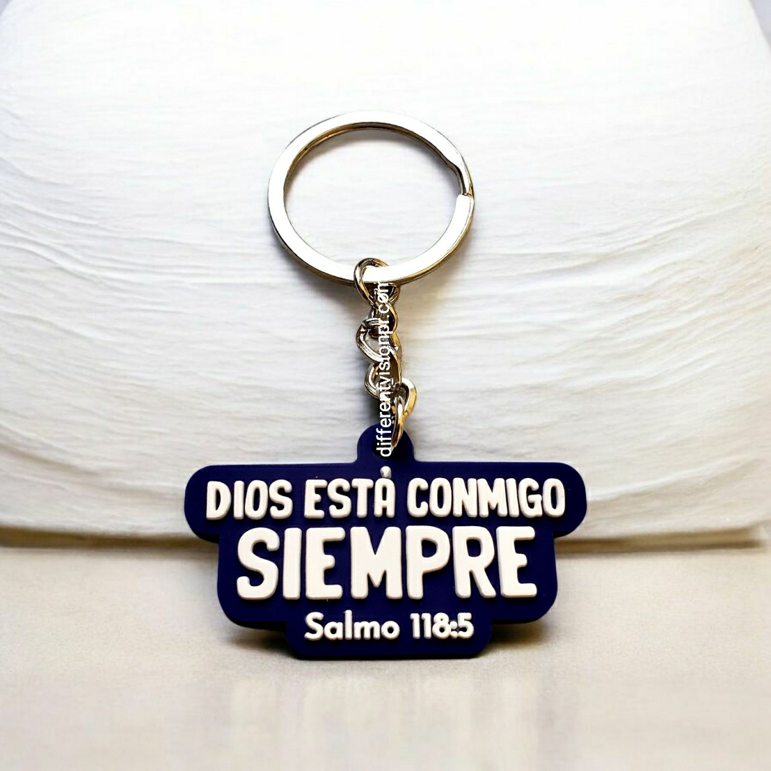 Llavero de caucho indigo - Dios está contigo siempre
