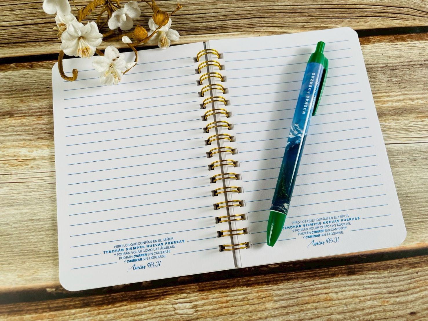 Pack libreta anillas con bolígrafo. (Nuevas Fuerzas)