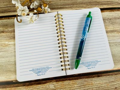 Pack libreta anillas con bolígrafo. (Nuevas Fuerzas)