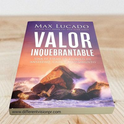 Valor inquebrantable: Una fe firme en tiempos de ansiedad, caos y agotamiento (Free Shipping)