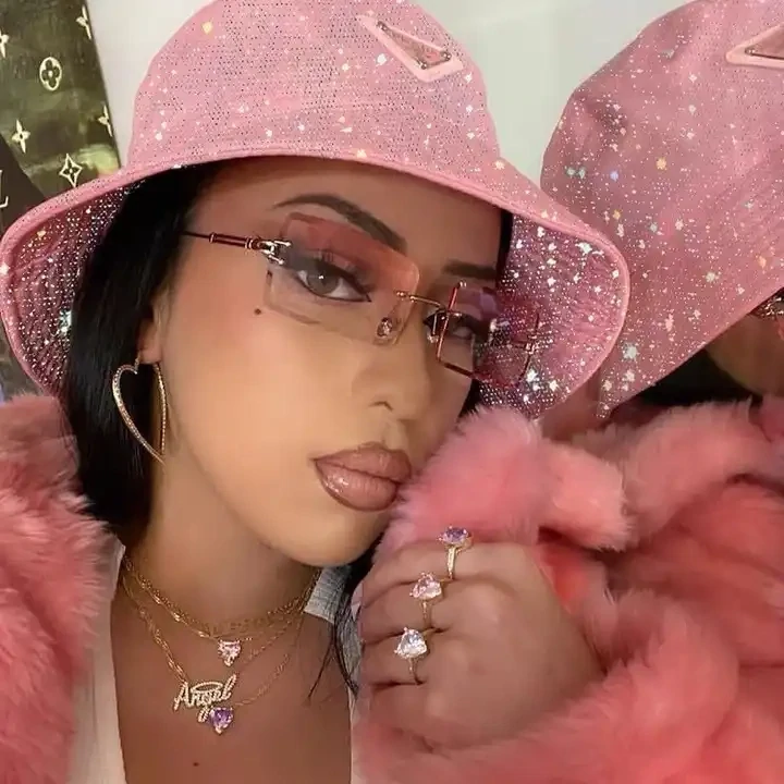 Love Me Gently Sunglasses