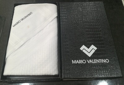 Mario Valentino شماغ ابيض  ماريو فلانتينو