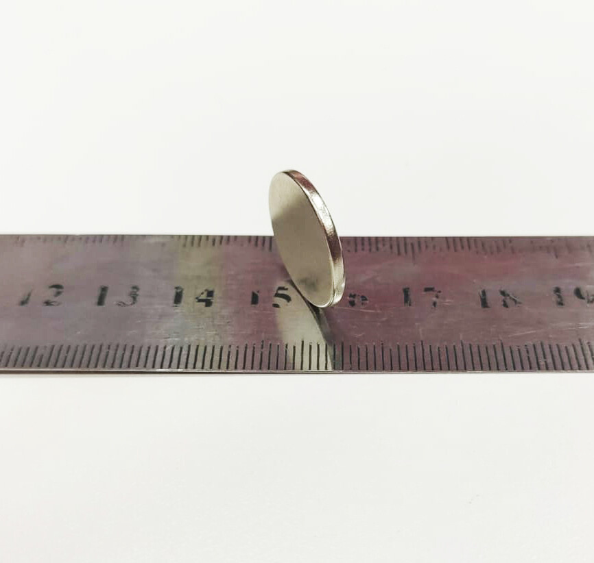 Неодимовый магнит 18х1,5 мм