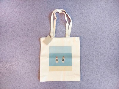 Chats in the sea tote bag