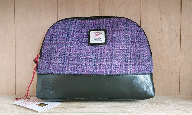 Harris Tweed cosmetic bag - large (lavender)