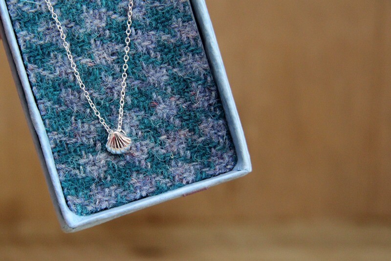 clam shell necklace