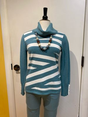 Cowl Diagonal Sweater
