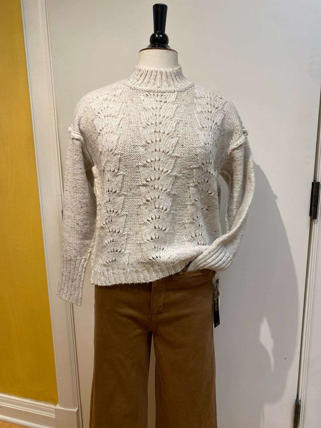 Crew Neck Sweater w/Puff Sleeve