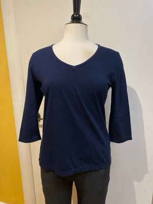 Fitted 3/4 Sleeve V-Neck Tee