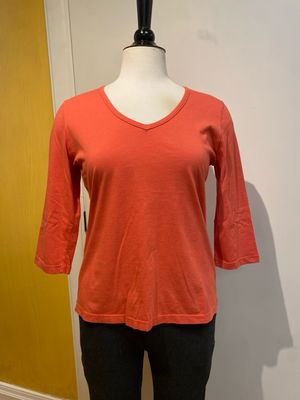 Fitted 3/4 Sleeve V-Neck Tee