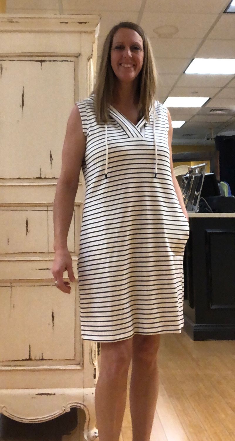 Sleeveless Hooded Dress w/Pockets