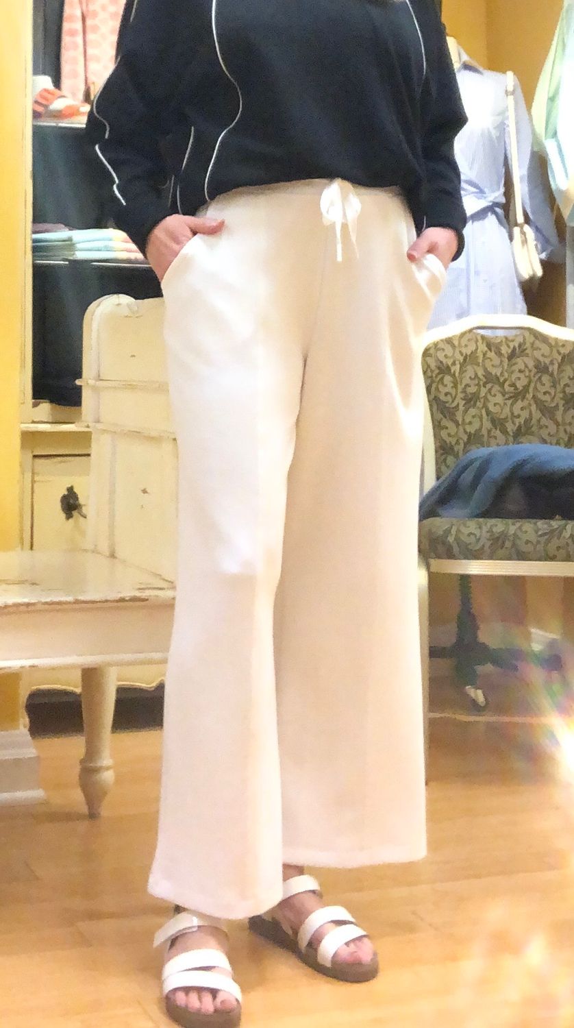 Pull On Capri w/Drawcord