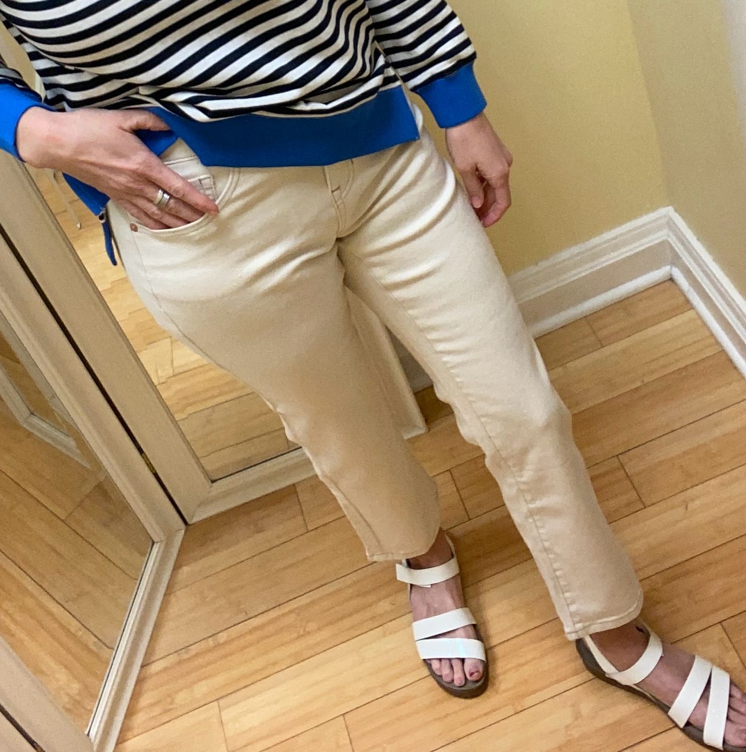 Sophia Curvy Hugging Ankle Jean