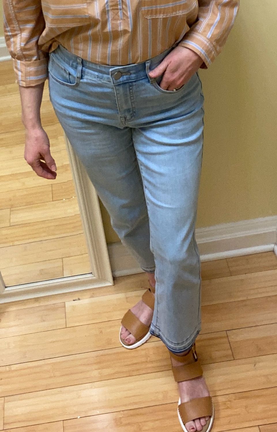 Sophia Curvy Flare Crop Jeans