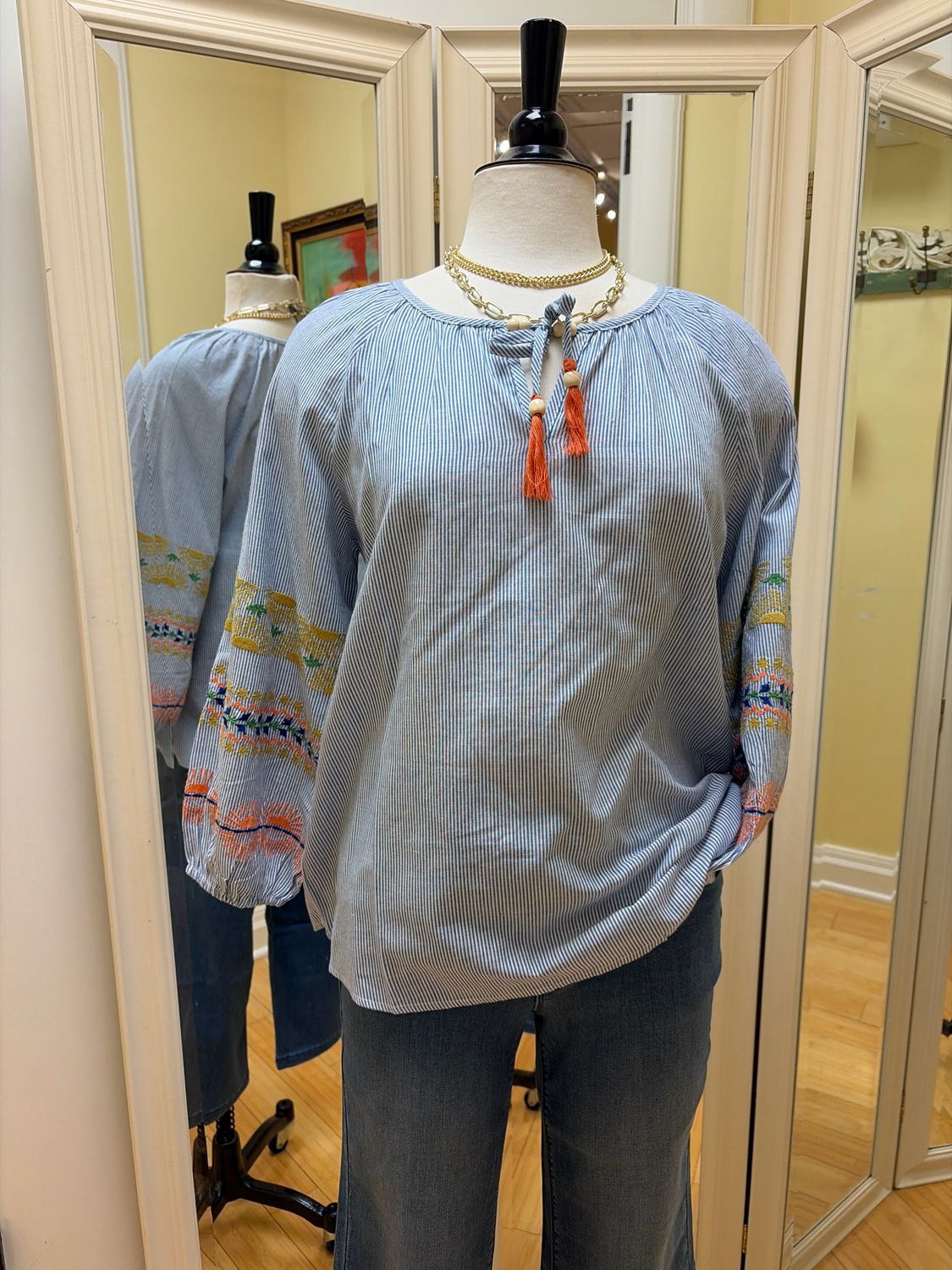 Raglan Sleeve Blouse w/Embroidery
