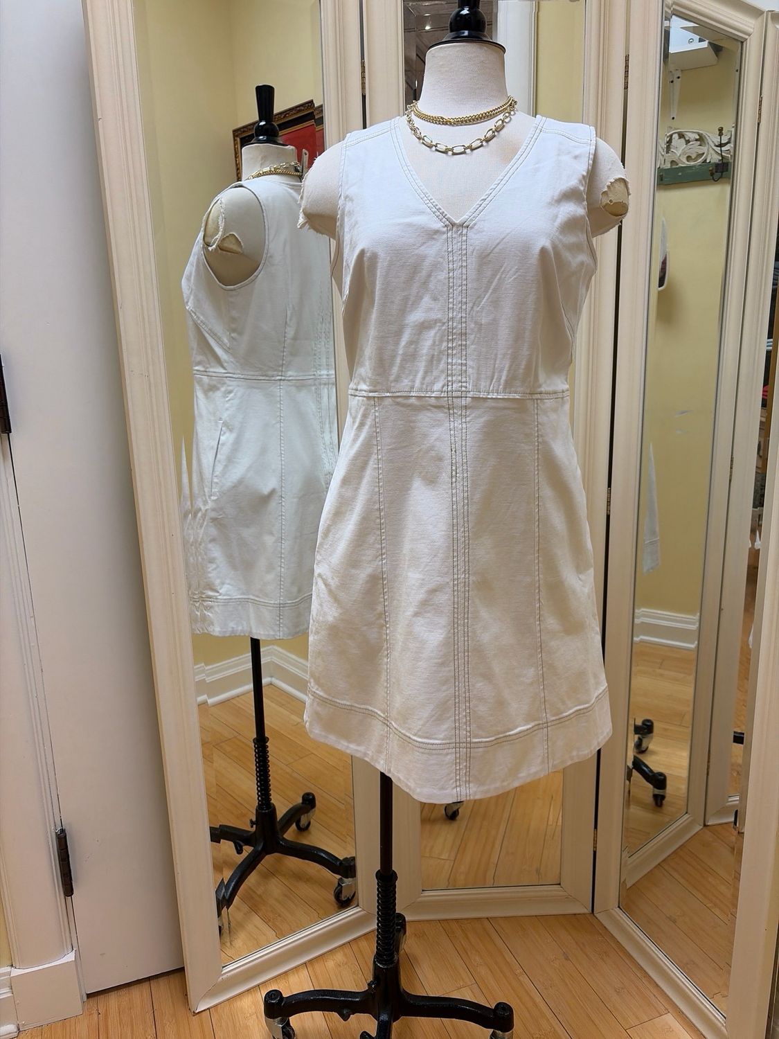 Fitted Dress w/Pockets