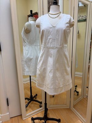 Fitted Dress w/Pockets