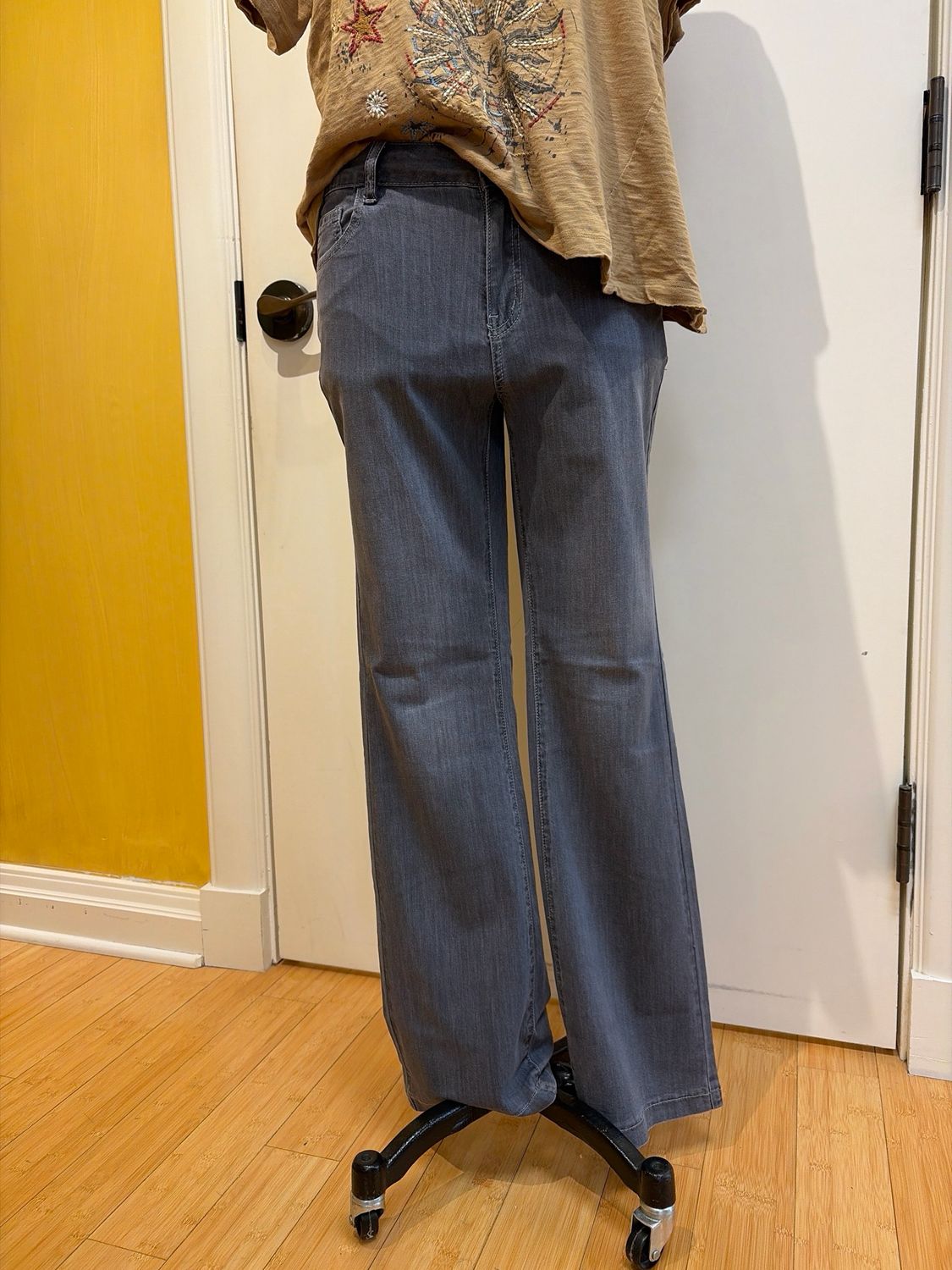 Basic Boot Cut Jean
