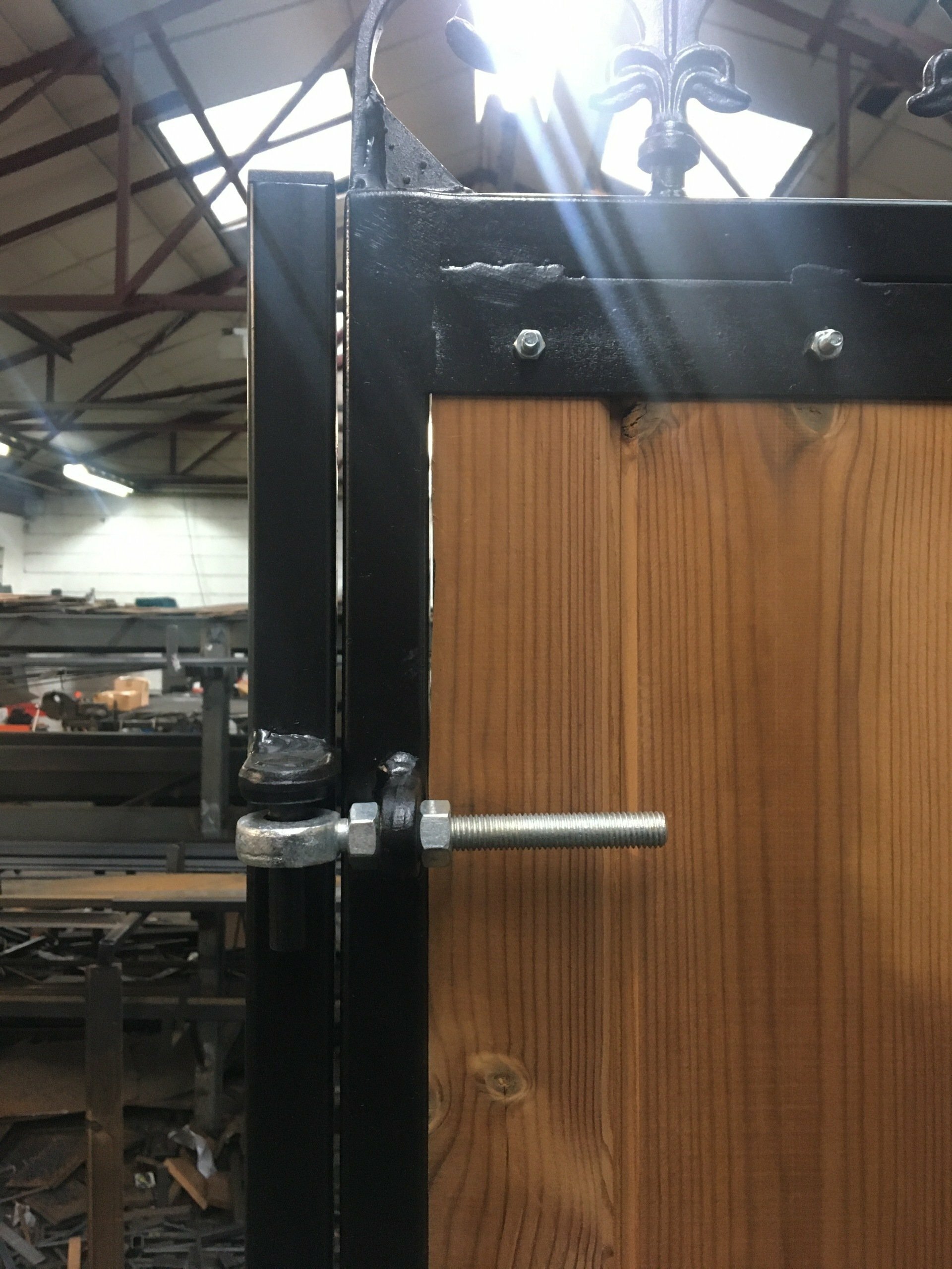 Hks095, Metal Framed Timber/Wood Infill Gate