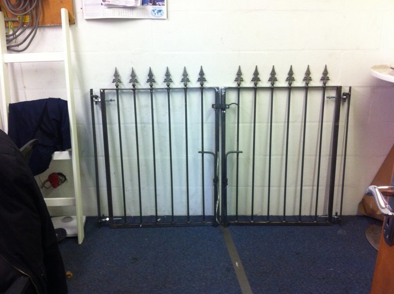 HKS018, Iron Gate, Metal Gate, Gate, Double Gate, Security Gate. Pet Gate, Dog Gate.