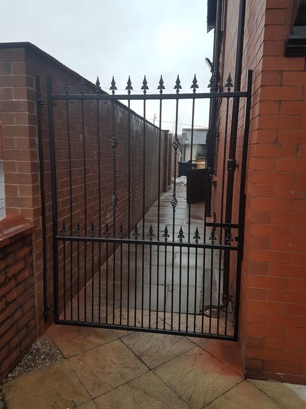 HKS097, STEEL METAL GATE, SIDE GATE, PEDESTRIAN GATE, DOOR