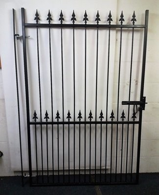 HKS098, STEEL, IRON, METAL SIDE, PEDESTRIAN, GATE, DOOR, GRILL WITH SPIKES