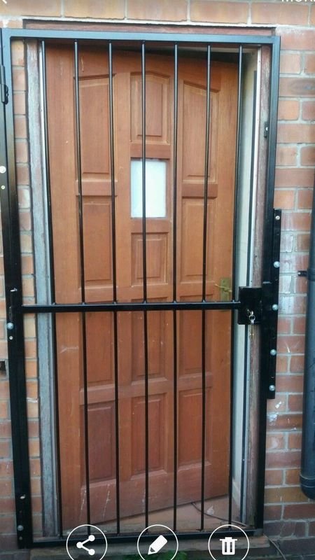 HKS077, Security Grill, Gate Gaurd, Security Gate, Security Door, Metal Gate Key Lock
