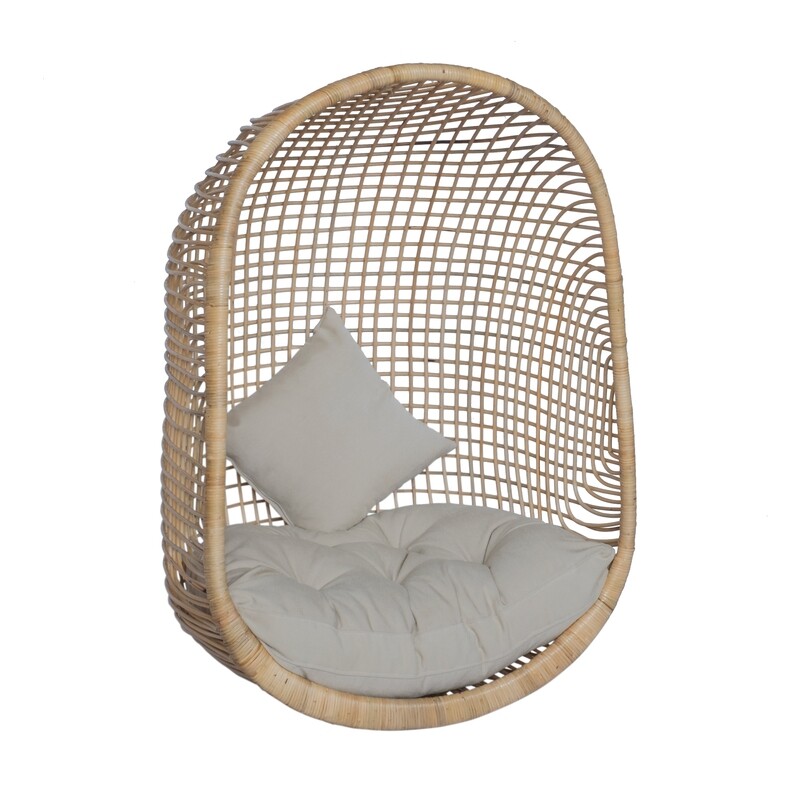 HANGING CHAIRS
