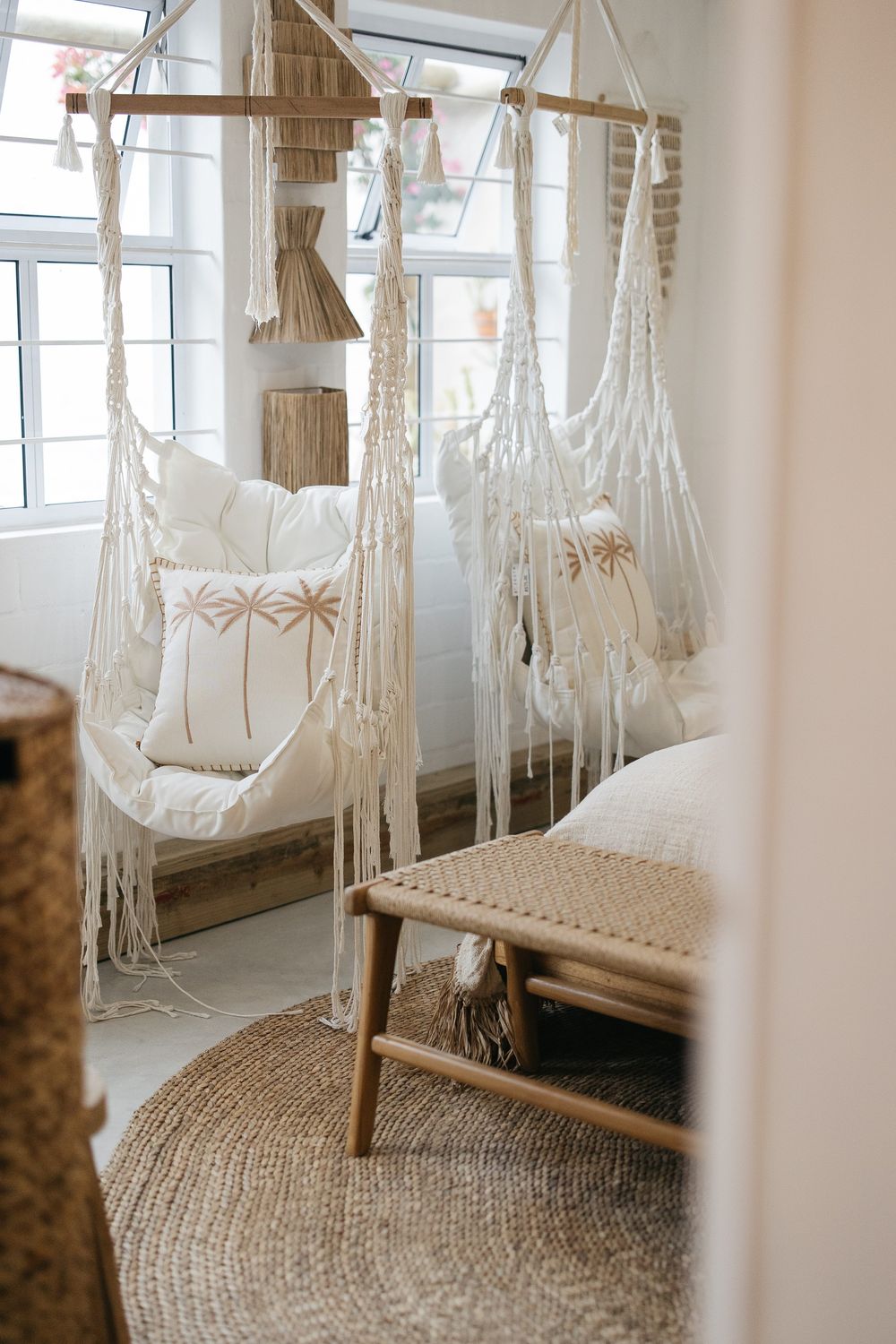 Hanging Chair 12