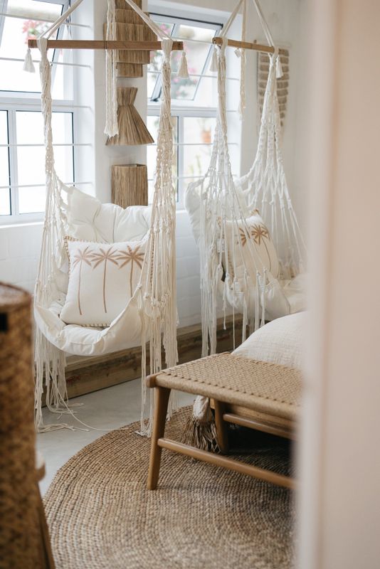 Hanging Chair 12