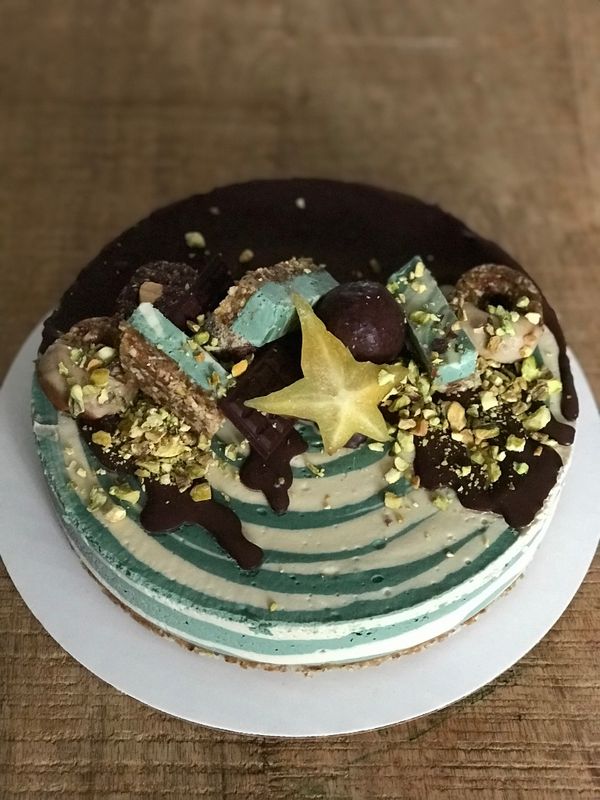 Lime &amp; Pistachio Cheesecake