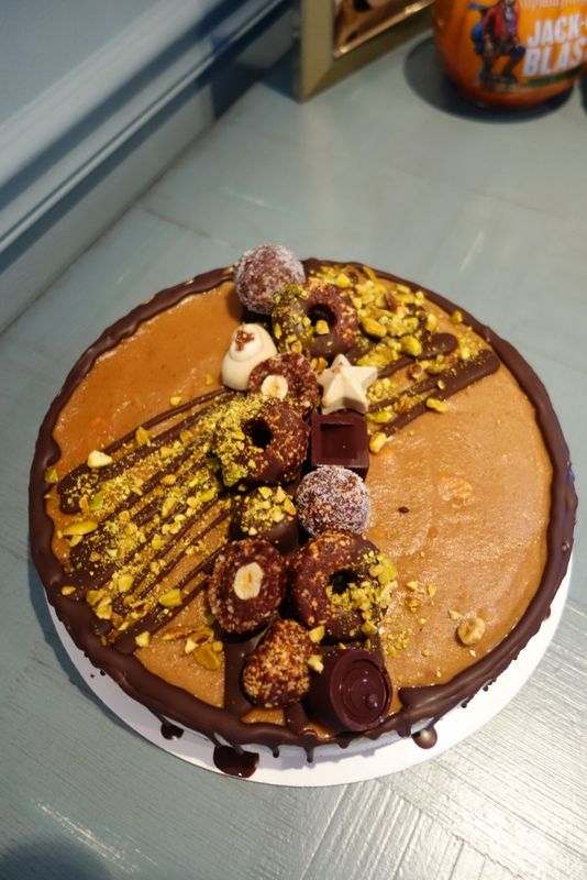 Snickers Cake