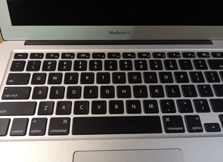 Apple MacBook Air 13.3" - A1466 - Intel Core i7-5650U @ 2.2GHz | 8GB | 512GB | 13.3" (1440 X 900) | HD Graphics 60008 | SD | Mini HD | USB | A1466 | EMC 2925