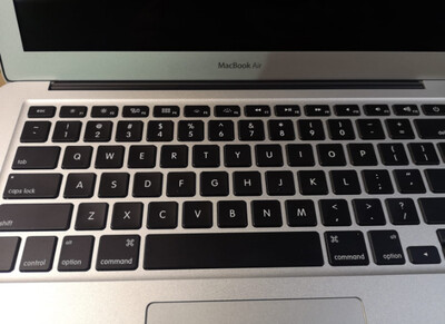 Apple MacBook Air 13.3" - A1466 - Intel Core i7-5650U @ 2.2GHz | 8GB | 512GB | 13.3" (1440 X 900) | HD Graphics 60008 | SD | Mini HD | USB | A1466 | EMC 2925
