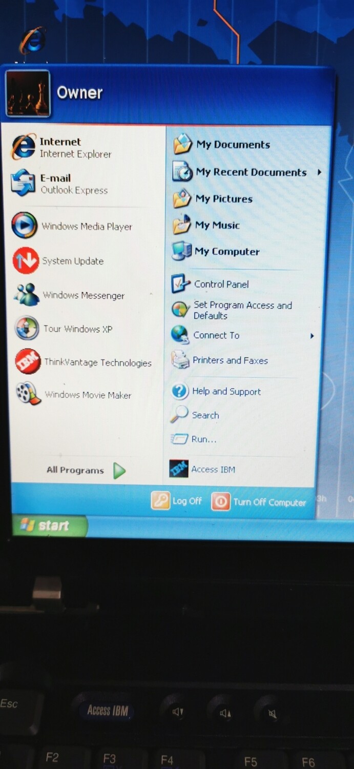 2373-R32 | IBM ThinkPad T42 Pentium M 1.7GHz | 1GB | 80GB | DVD