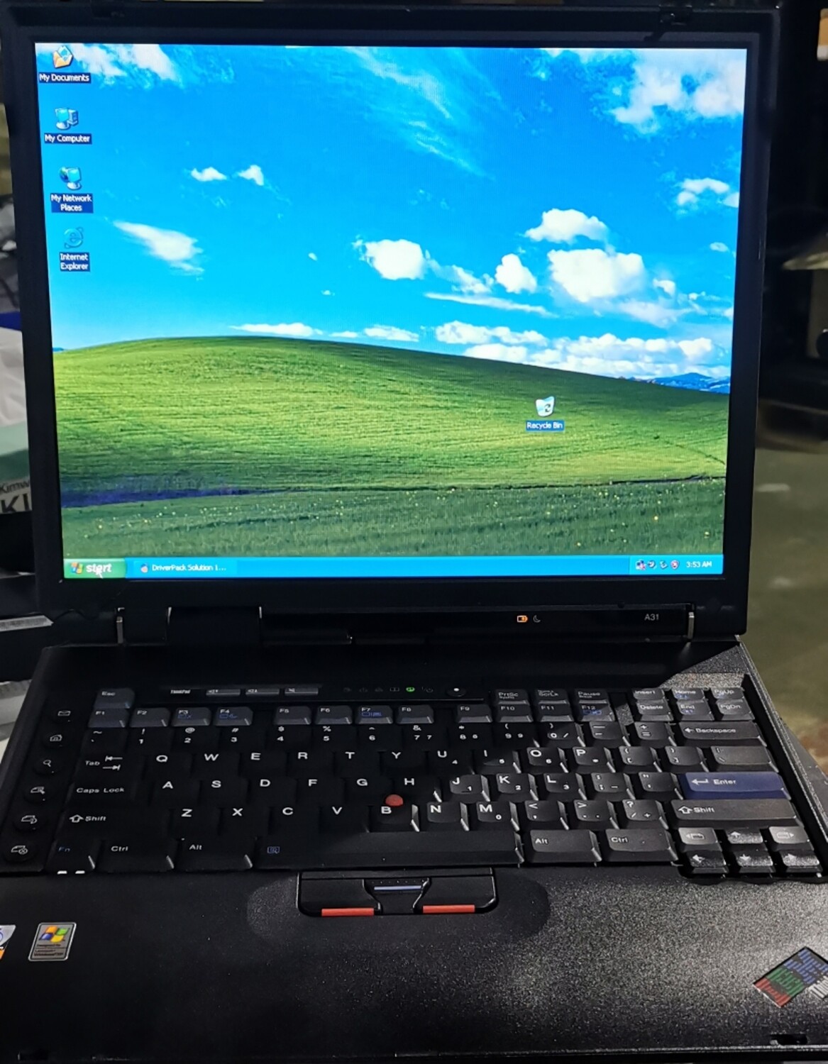 Vintage IBM ThinkPad A31 P4 1.6 GHz | 512MB | 30GB | 15&quot; | ATI Mobility Radeon 7500 | Modem | Ethernet | Serial Port | Parallel Port | S-Video | VGA | Windows XP professional | 2652-C3U | 2652C3U