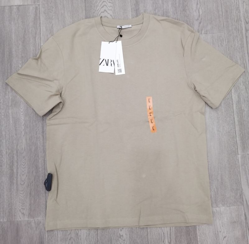 ZARA T-Shirt | New